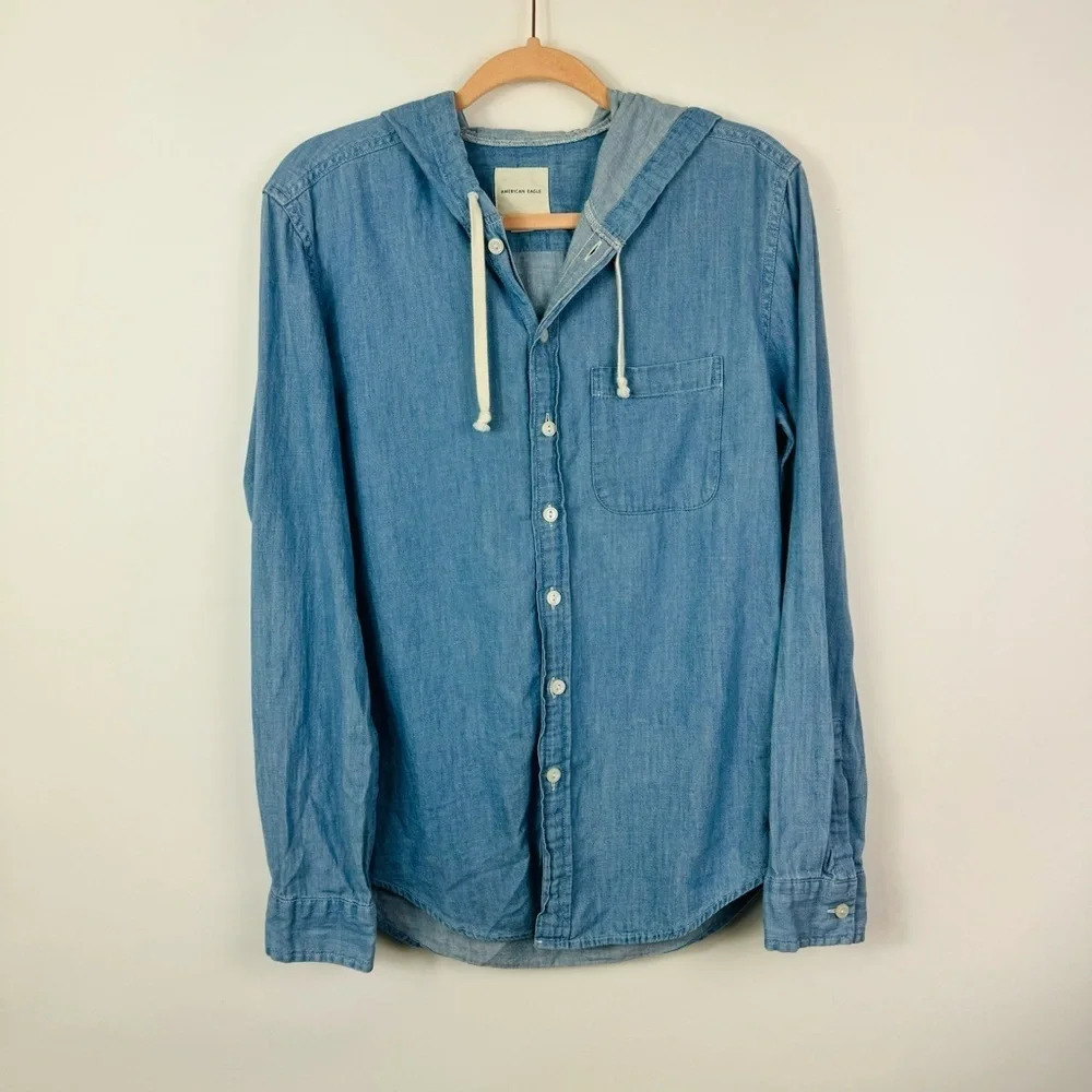 American Eagle Chambray‎ Hoodie Button Up Shirt Size Small - Picture 2 of 7